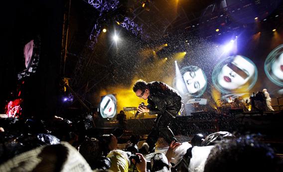 U2.